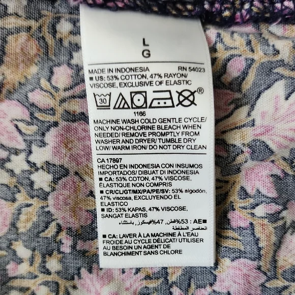 Old Navy Floral Maxi Dress With Pockets - Picture 7 of 8